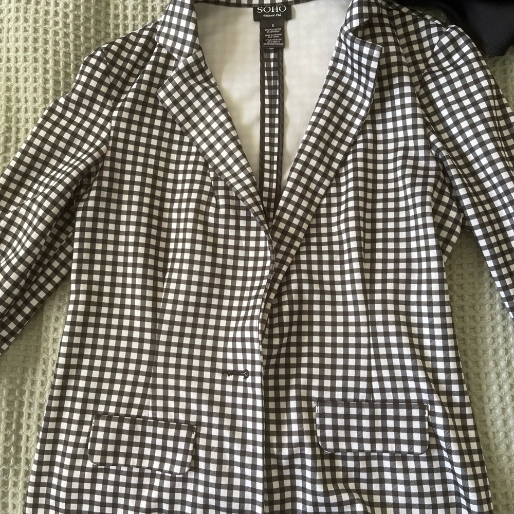 SOHO Women's Black and White Checkered Blazer